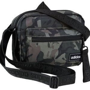 Adidas Camo Crossbody Bag ♥️ NWT